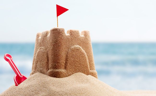 Построить замок из песка